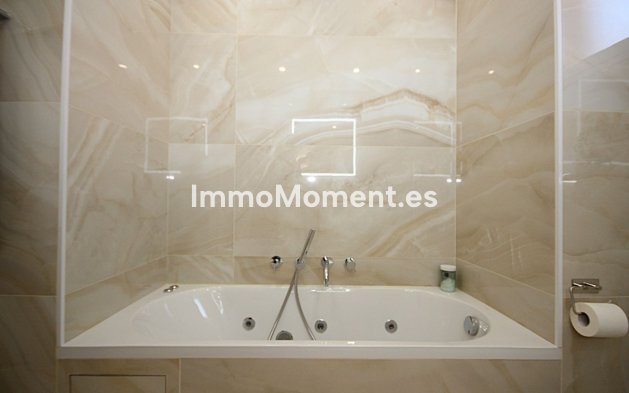 Resale - Apartment - Marbella - Reserva de Marbella