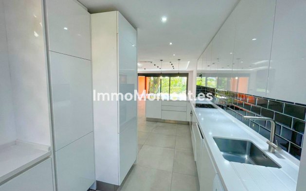Resale - Townhouse - El Paraiso - New Golden Mile