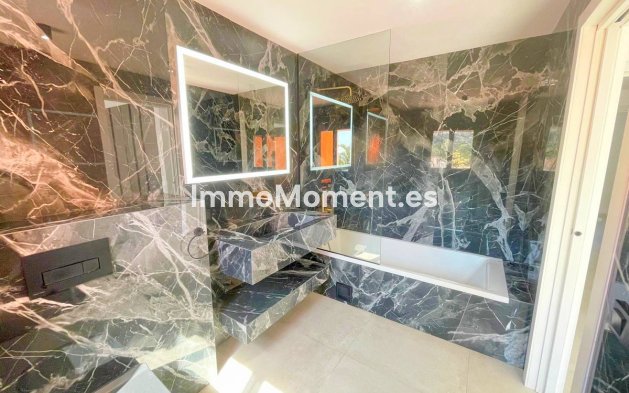 Resale - Townhouse - El Paraiso - New Golden Mile