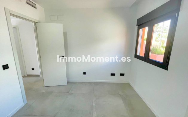 Resale - Townhouse - El Paraiso - New Golden Mile