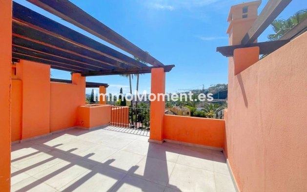Resale - Townhouse - El Paraiso - New Golden Mile