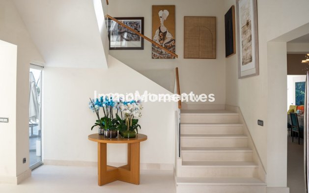 Resale - Villa - Marbella - Guadalmina Alta
