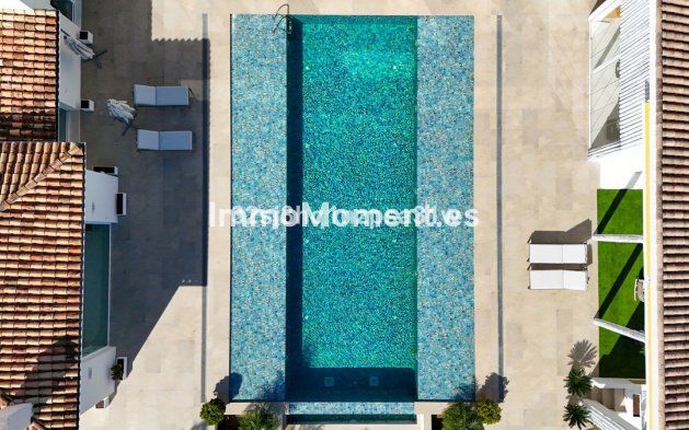 Resale - Villa - Marbella - Guadalmina Alta