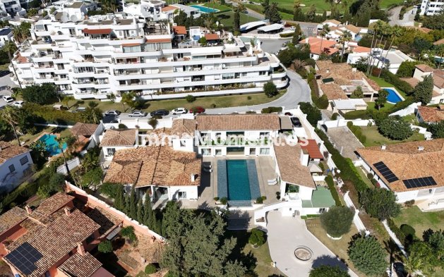 Resale - Villa - Marbella - Guadalmina Alta