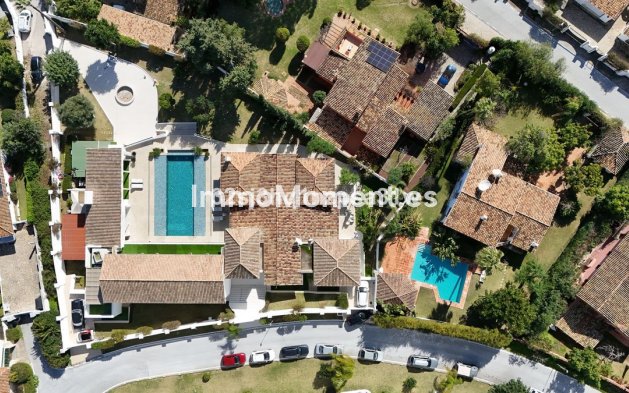 Resale - Villa - Marbella - Guadalmina Alta