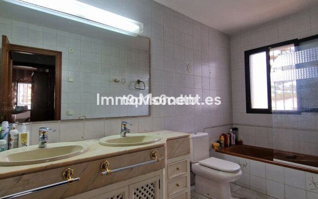 Wiederverkauf - Villa - Marbella - Marbella Centro