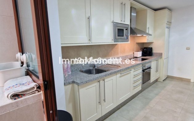 Resale - Apartment - Benahavís - Benahavís Centro