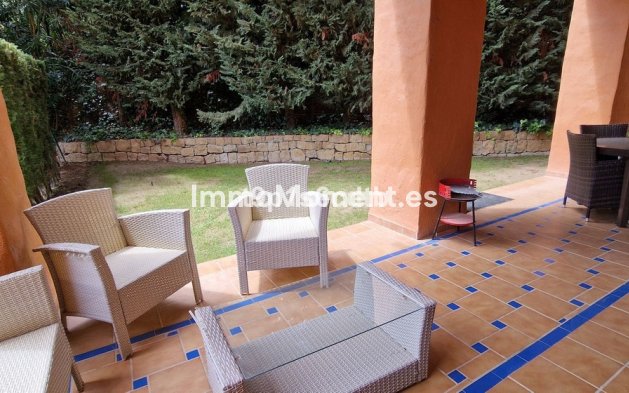 Resale - Apartment - Benahavís - Benahavís Centro