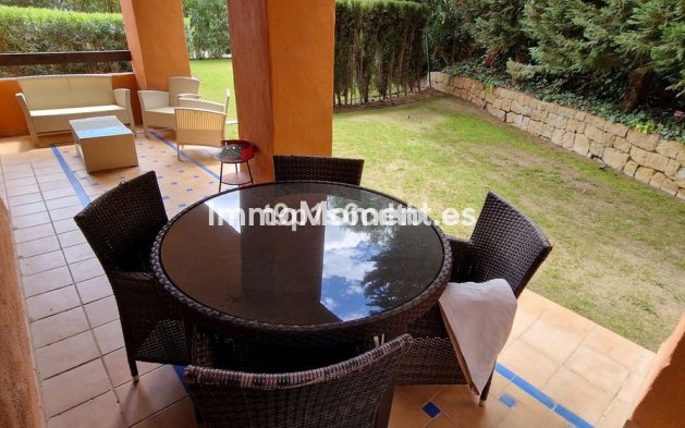 Resale - Apartment - Benahavís - Benahavís Centro