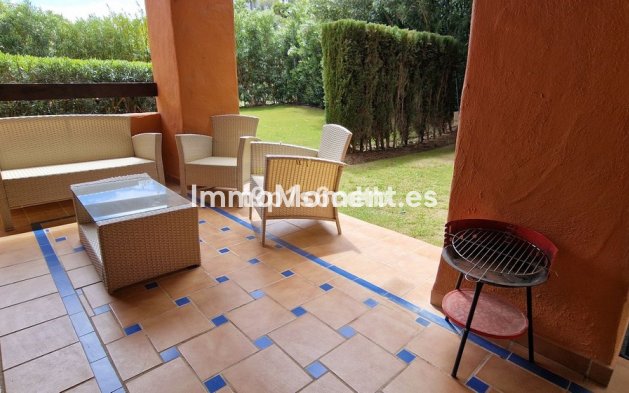 Resale - Apartment - Benahavís - Benahavís Centro