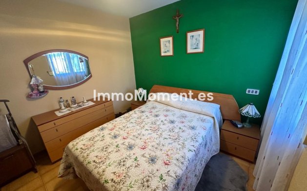 Wiederverkauf - Villa -   Inländisch - Churriana