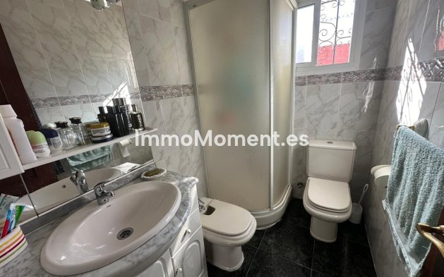 Wiederverkauf - Villa -   Inländisch - Churriana