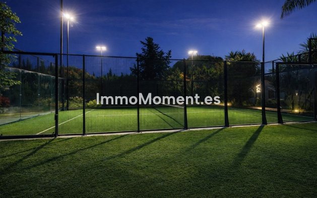 Resale - Villa - Marbella - Puerto Banús