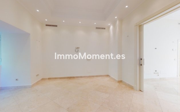 Resale - Villa - Benahavís - Los Arqueros