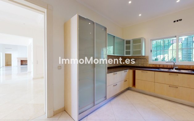 Resale - Villa - Benahavís - Los Arqueros