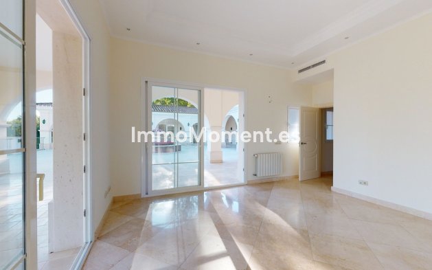 Resale - Villa - Benahavís - Los Arqueros