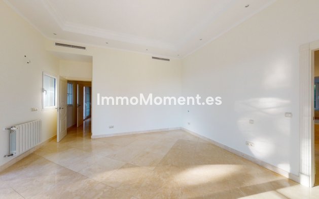 Resale - Villa - Benahavís - Los Arqueros