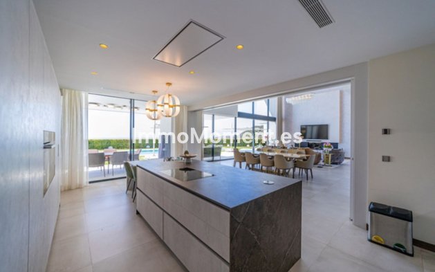 Resale - Villa - Benahavís - Los Arqueros