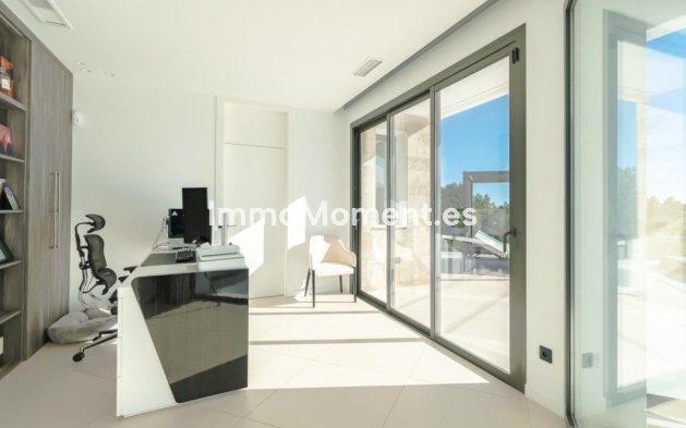 Resale - Villa - Benahavís - Los Arqueros