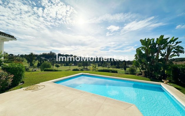 Resale - Villa - El Paraiso - New Golden Mile