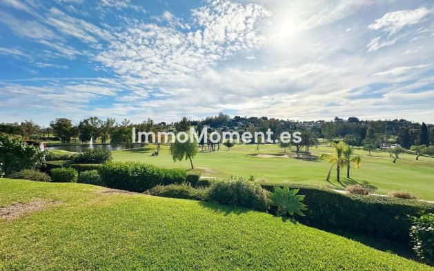 Resale - Villa - El Paraiso - New Golden Mile