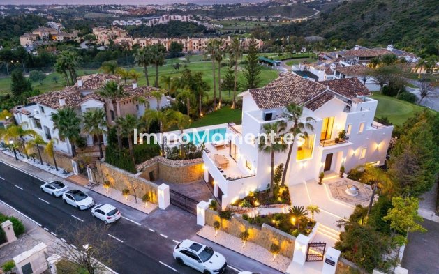 Resale - Villa - Benahavís - Los Arqueros