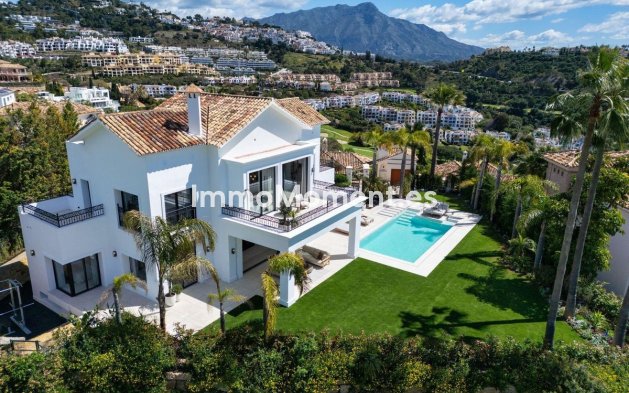 Resale - Villa - Benahavís - Los Arqueros