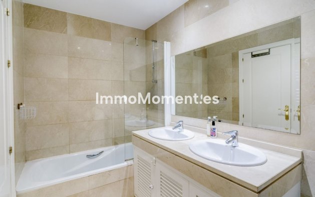Resale - Apartment - Benahavís - Los Arqueros
