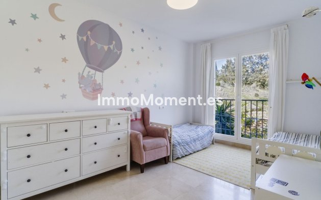 Resale - Apartment - Benahavís - Los Arqueros