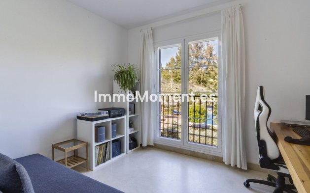 Resale - Apartment - Benahavís - Los Arqueros