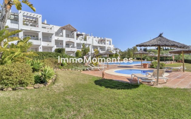Resale - Apartment - Benahavís - Los Arqueros