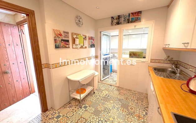 Wiederverkauf - Wohnung - Estepona  - Costalita