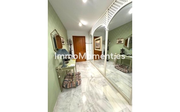 Revente - Appartement - Marbella - Nueva Andalucía