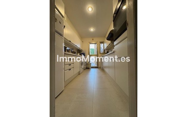 Revente - Appartement - Marbella - Nueva Andalucía