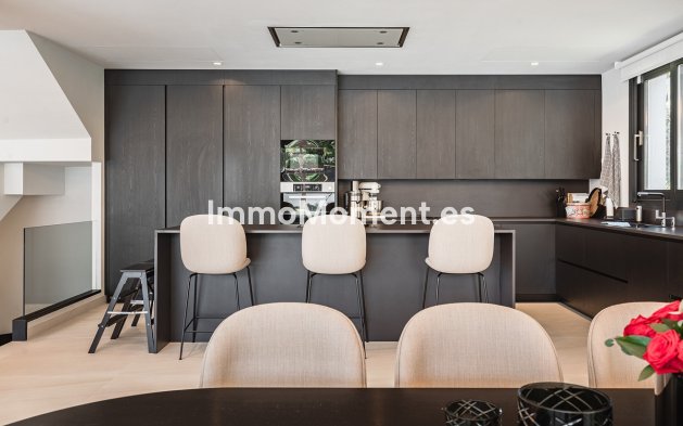 Revente - Villa - Marbella - Nueva Andalucía