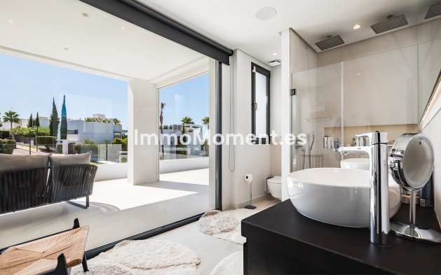 Revente - Villa - Marbella - Nueva Andalucía
