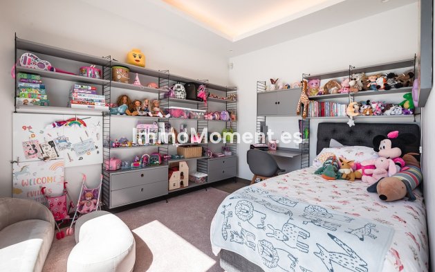 Revente - Villa - Marbella - Nueva Andalucía