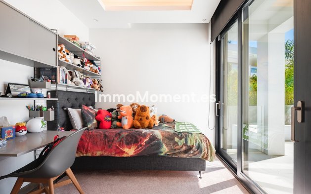 Revente - Villa - Marbella - Nueva Andalucía