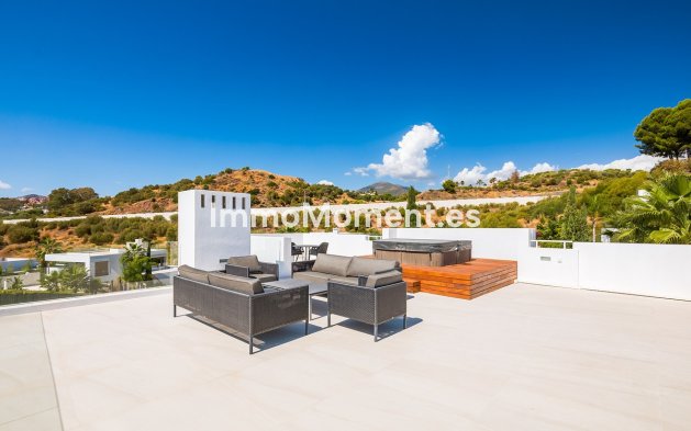 Revente - Villa - Marbella - Nueva Andalucía