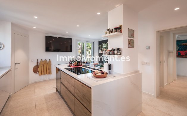 Wiederverkauf - Wohnung - Marbella - Nueva Andalucía