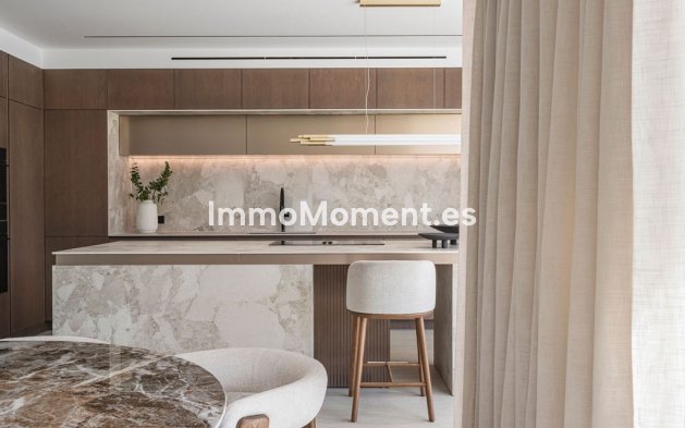 Wiederverkauf - Villa - Marbella - Marbesa