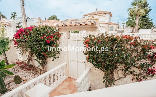 Resale - Villa - Orihuela - Villamartin
