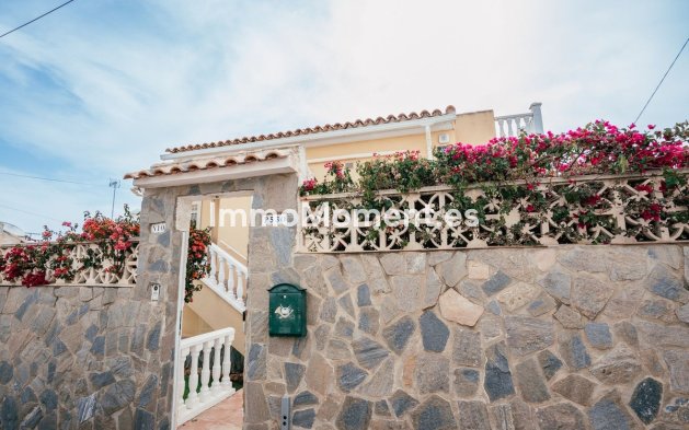 Resale - Villa - Orihuela - Villamartin