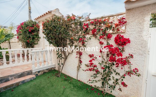 Resale - Villa - Orihuela - Villamartin