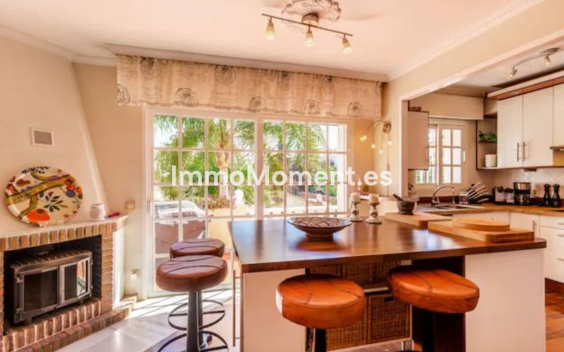 Wiederverkauf - Freistehende Villa - Marbella - Nueva Andalucía