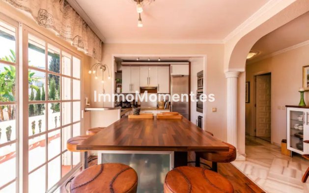 Wiederverkauf - Freistehende Villa - Marbella - Nueva Andalucía