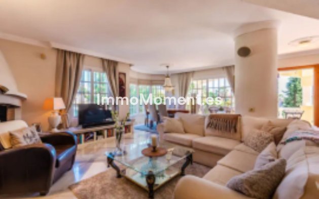 Wiederverkauf - Freistehende Villa - Marbella - Nueva Andalucía