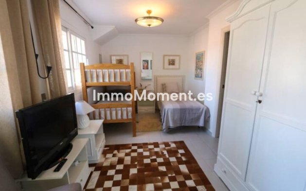 Wiederverkauf - Freistehende Villa - Marbella - Nueva Andalucía