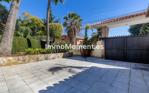 Wiederverkauf - Freistehende Villa - Marbella - Nueva Andalucía