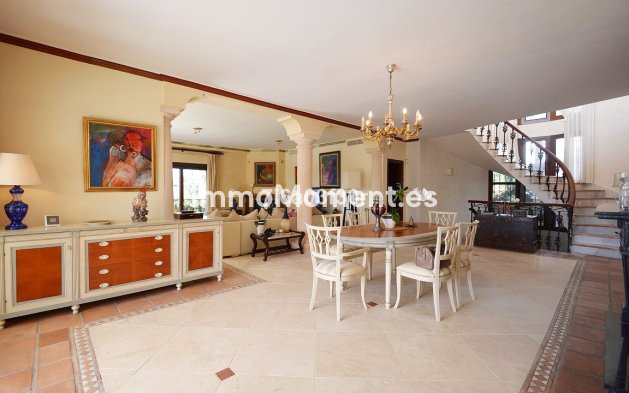 Wiederverkauf - Villa - Marbella - Nueva Andalucía